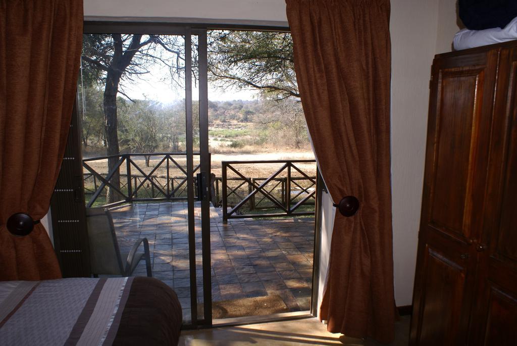 Kruger River Holiday Home Marloth Park Oda fotoğraf